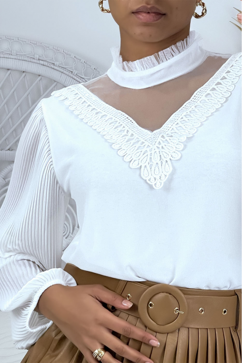 White blouse with lace and pleated sleeves - 1