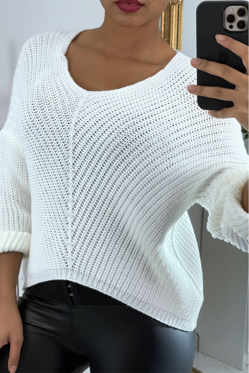 White knit V-neck sweater - 6