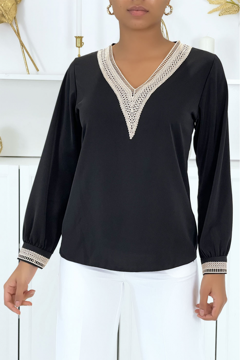 Zwarte blouse met V-hals in bohemien-chique stijl - 2