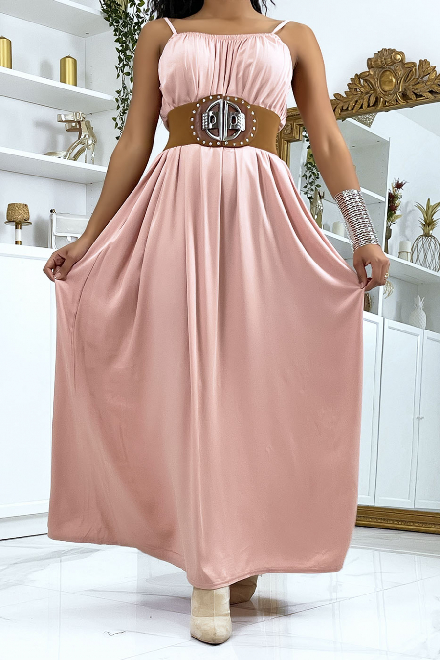 Lange roze jurk met dunne bandjes - 1