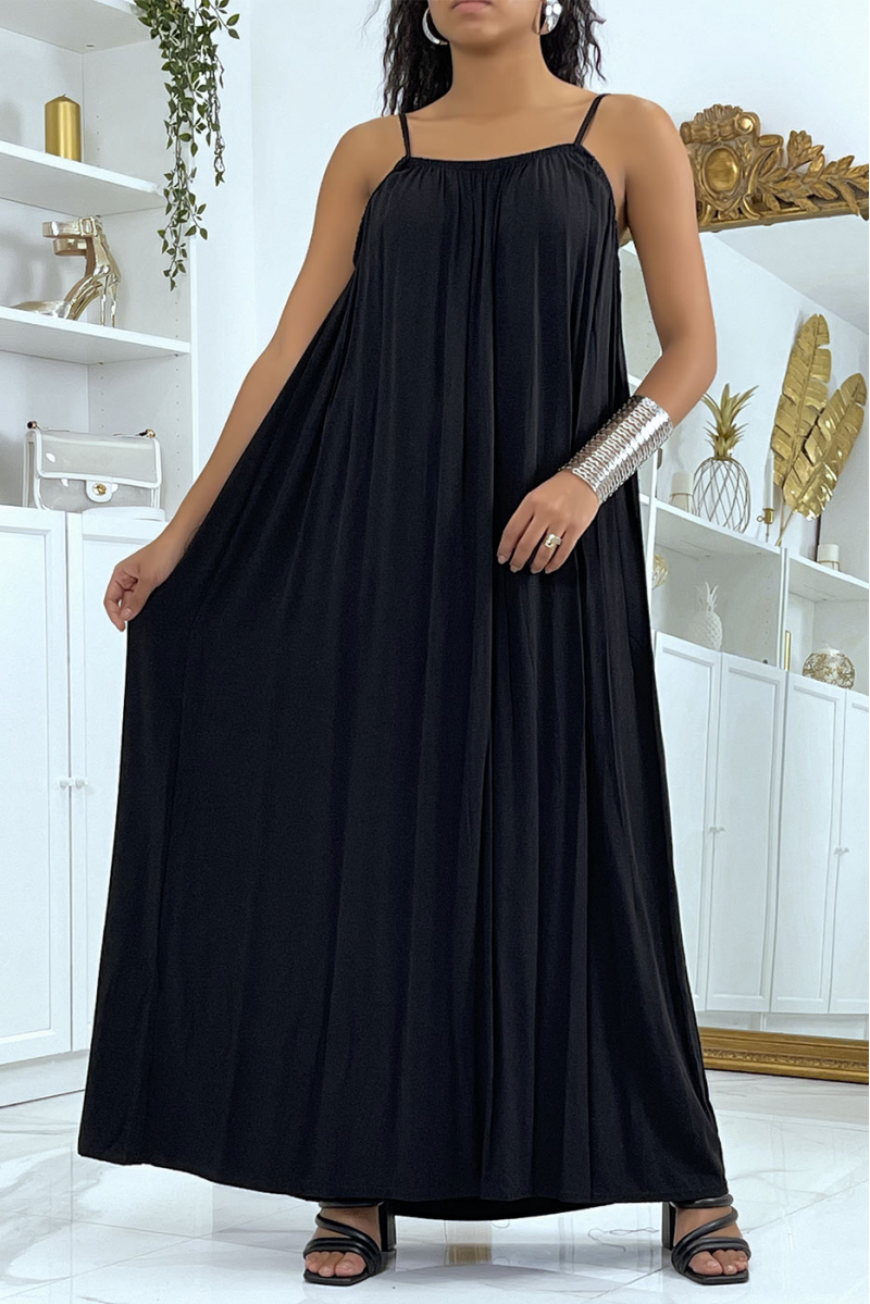 Lange zwarte jurk met dunne bandjes - 1