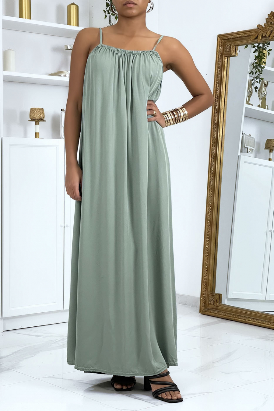 Long green dress with spaghetti straps - 4