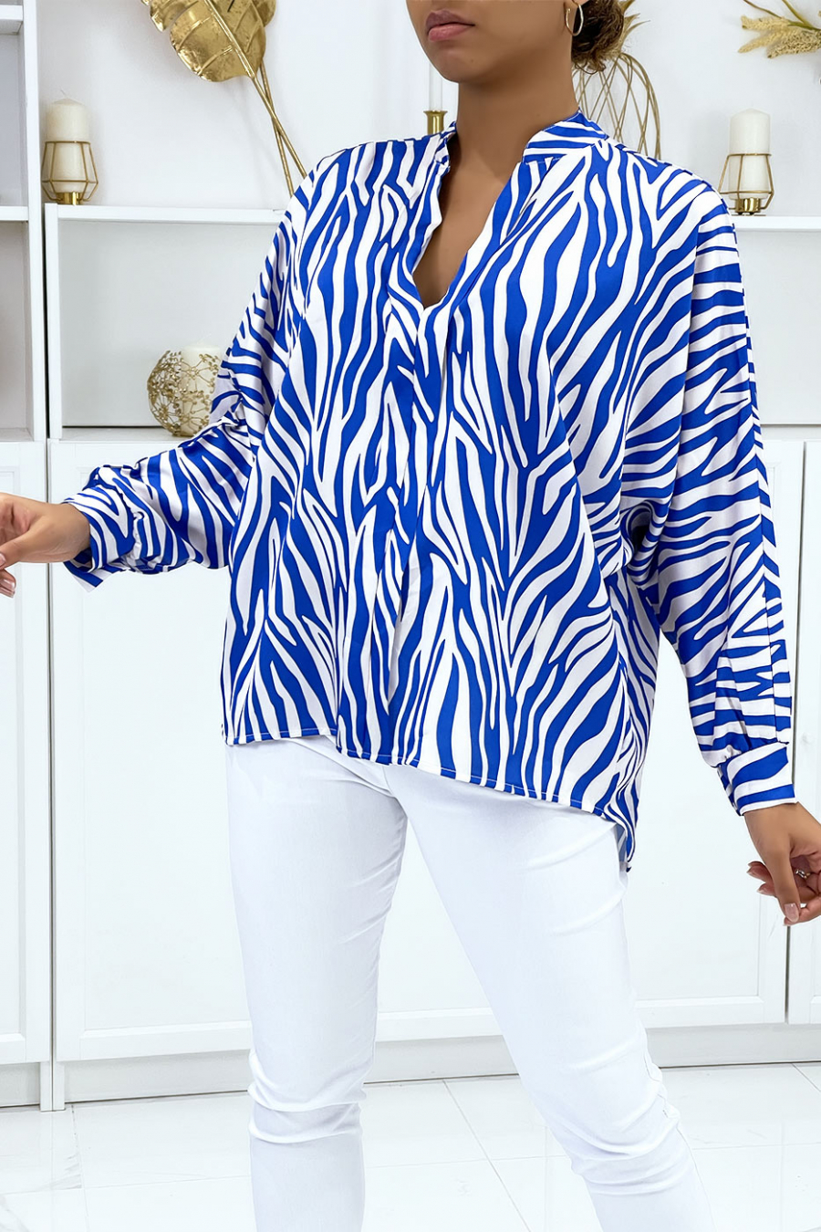 Blouse motif zébré royal et blanc avec plis à l'avant - 1