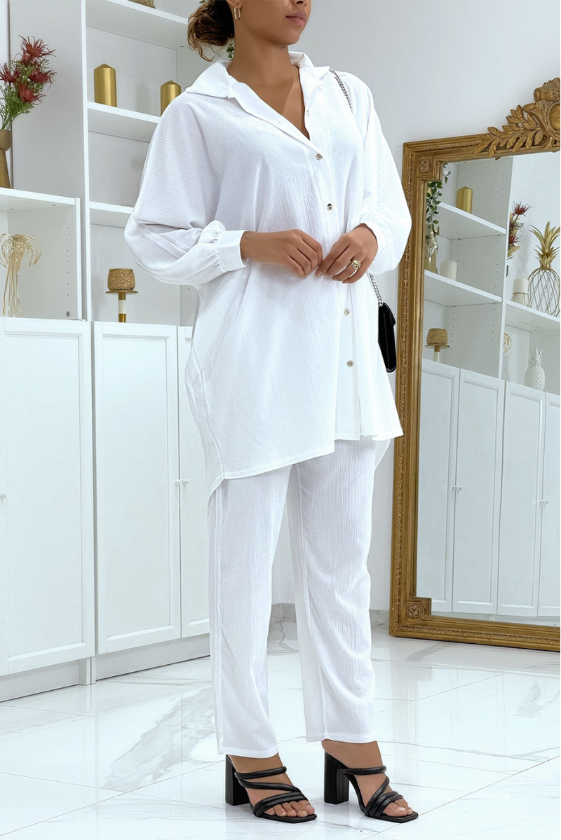 Oversized shirt and white pants set - 3
