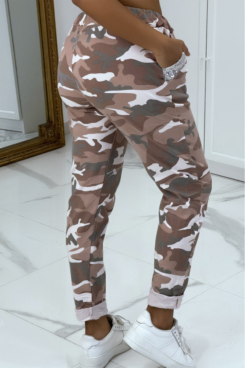 Pink camouflage jeggings with rhinestone details - 5
