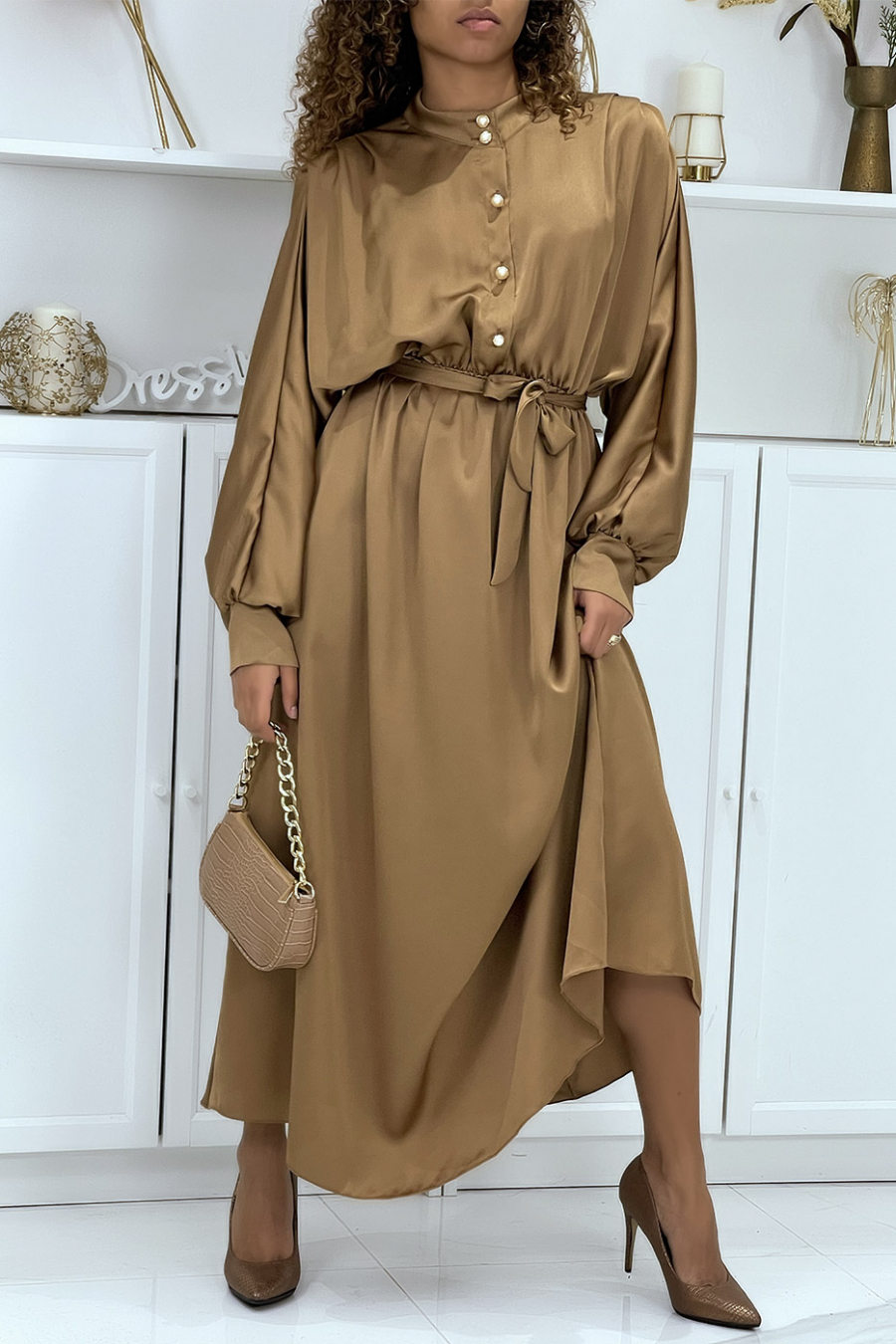 Long camel satin dress with long sleeves - 5