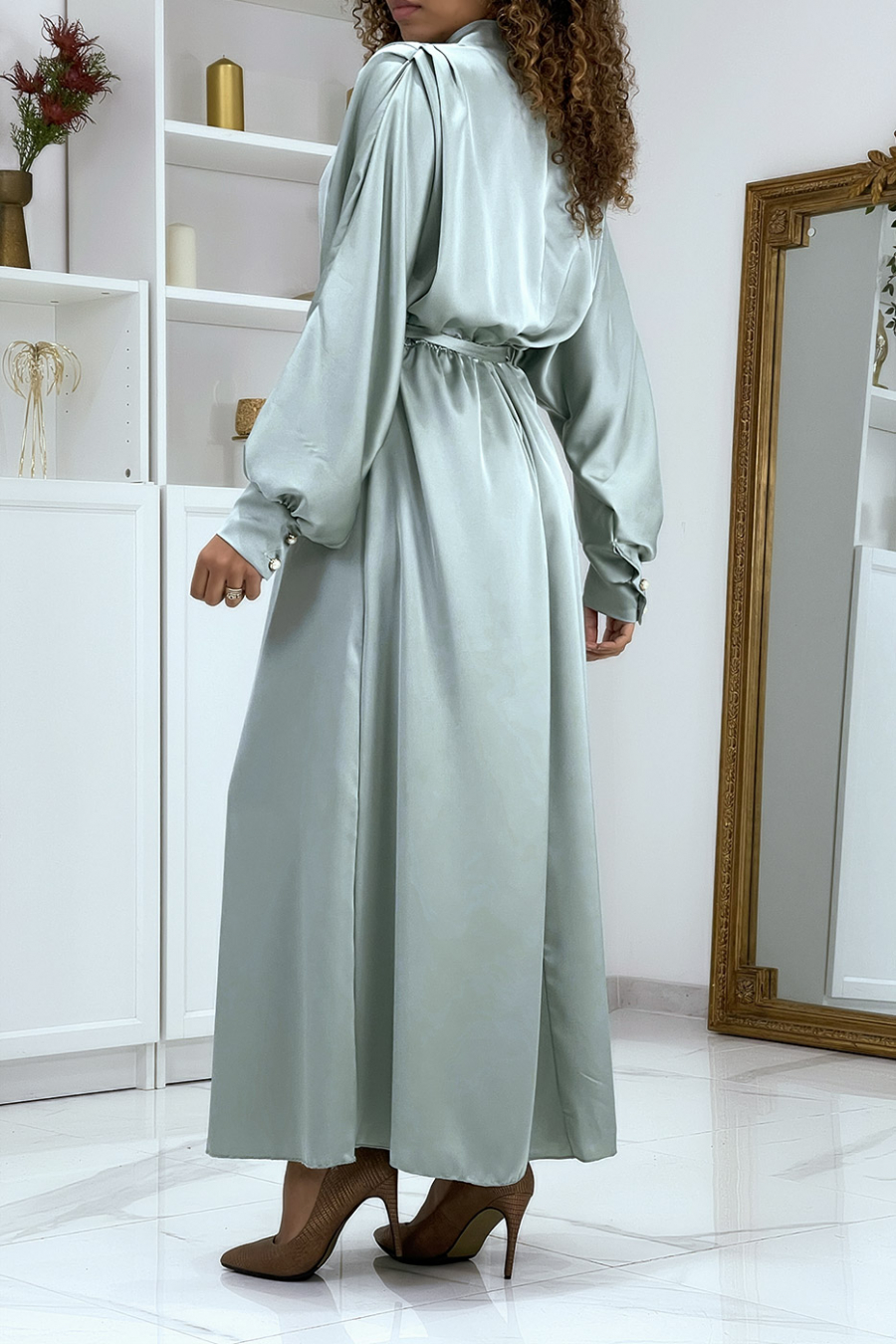 Long green satin dress with long sleeves - 3