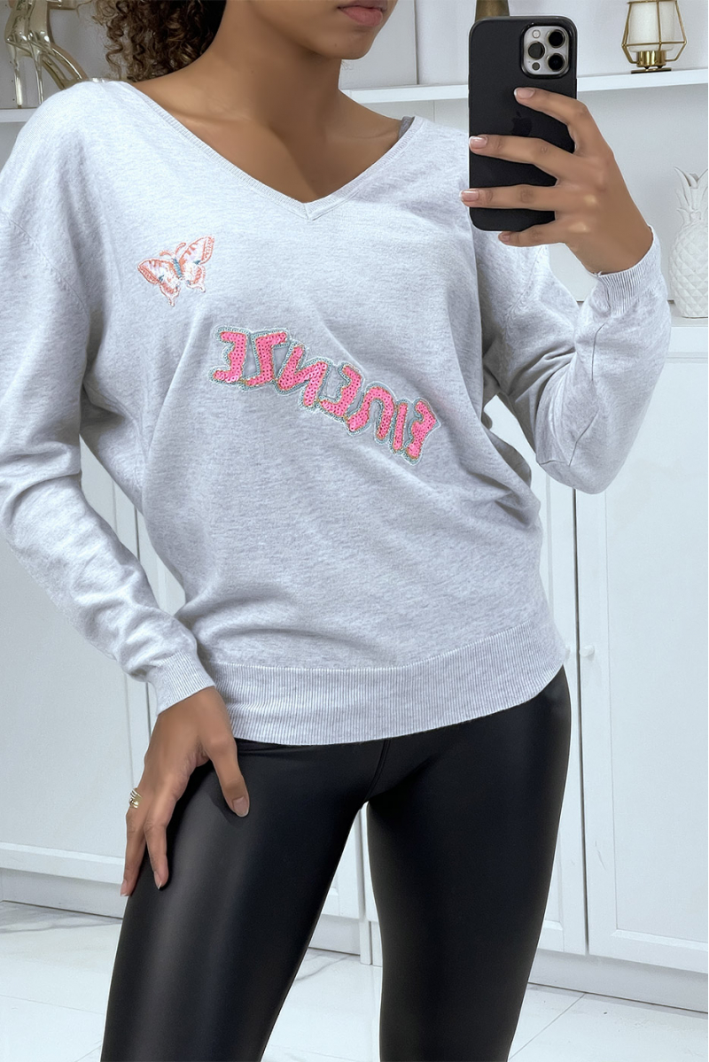 Fluid gray V-neck sweater with inscription - 3