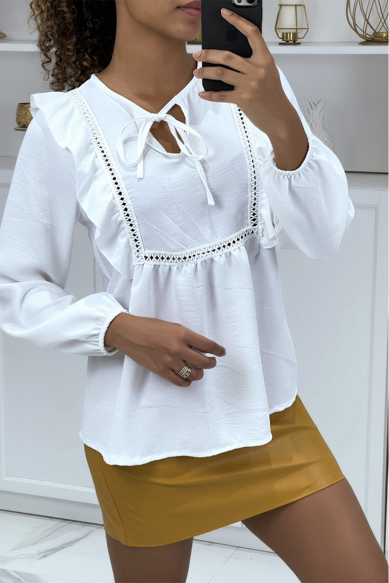 Witte blouse met ronde hals en ruches - 2