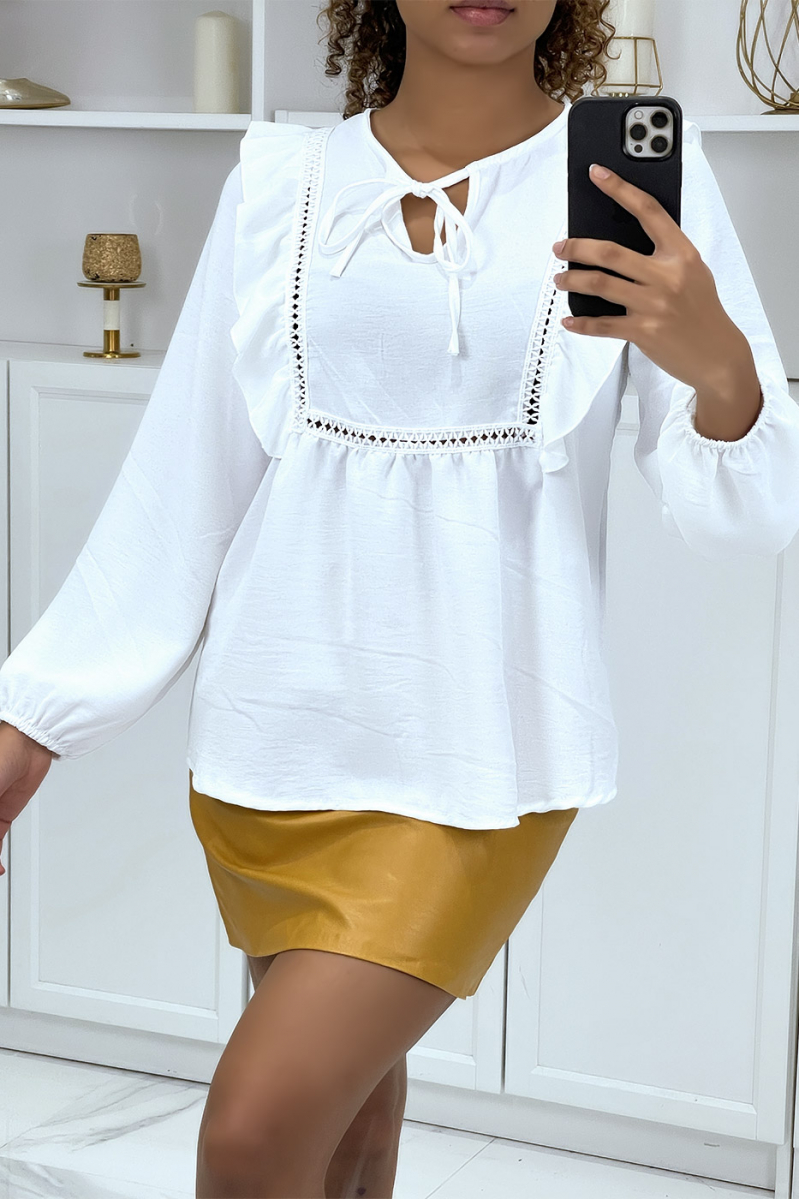 White round neck blouse with ruffles - 3