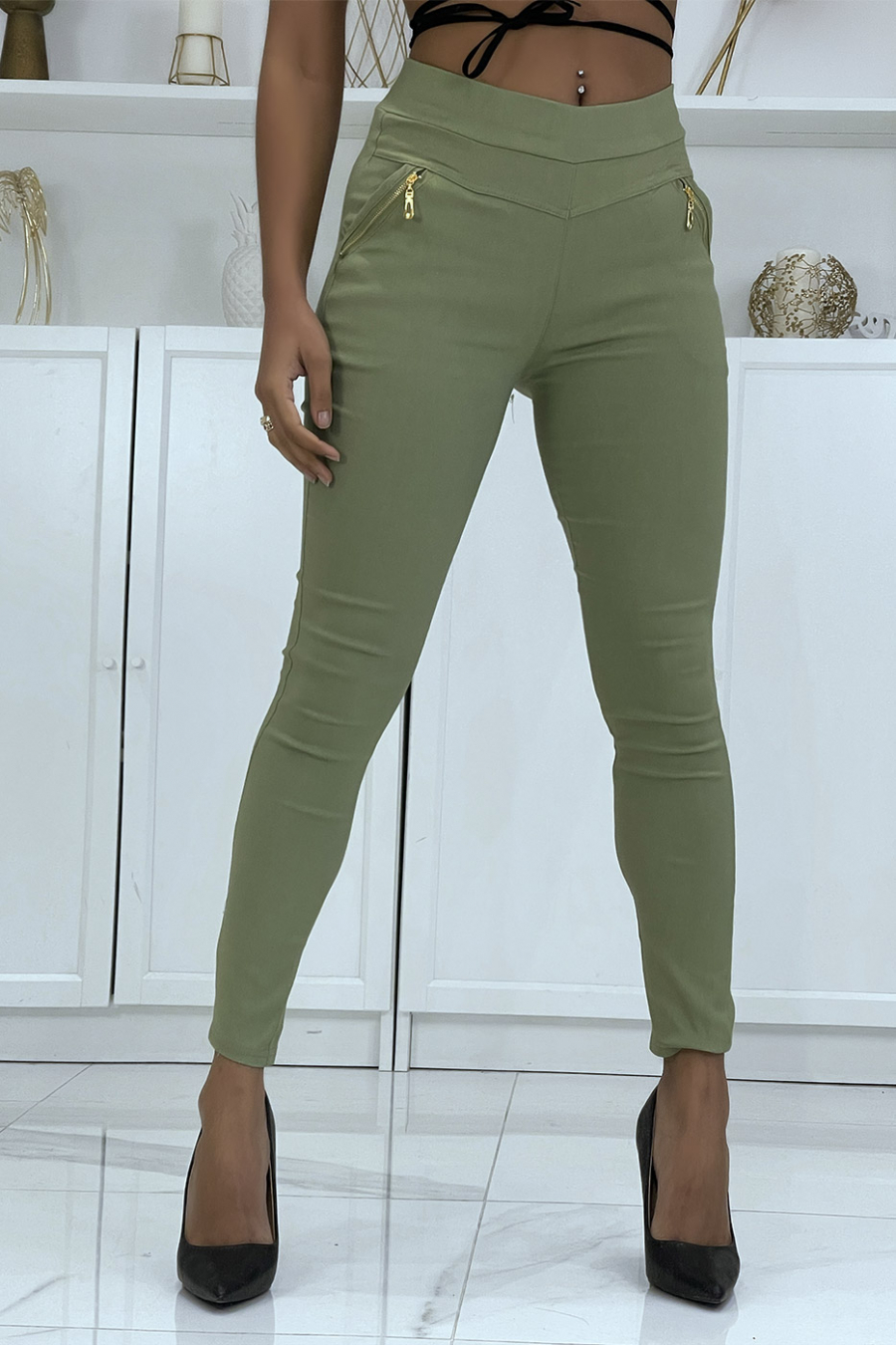 Slanke stretch kaki broek met ritszakken - 3