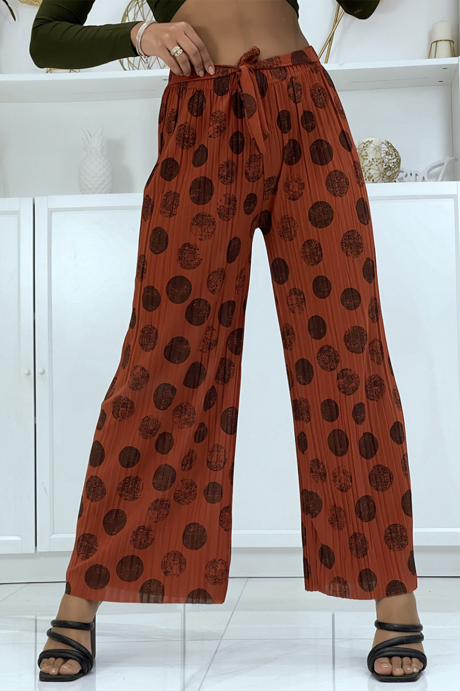 Pantalon palazzo plissé cognac avec motif