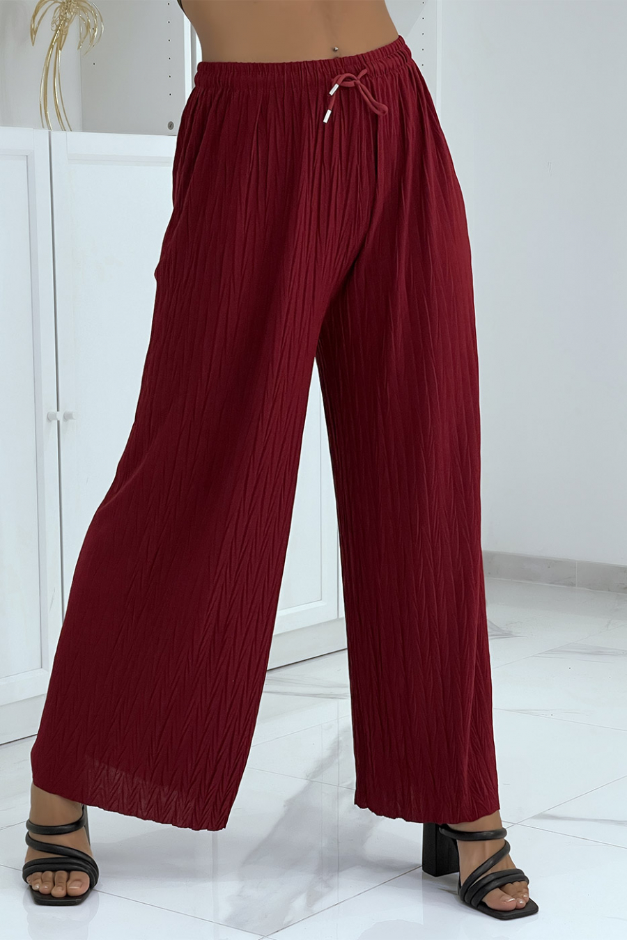 Plain burgundy pleated palazzo pants - 7