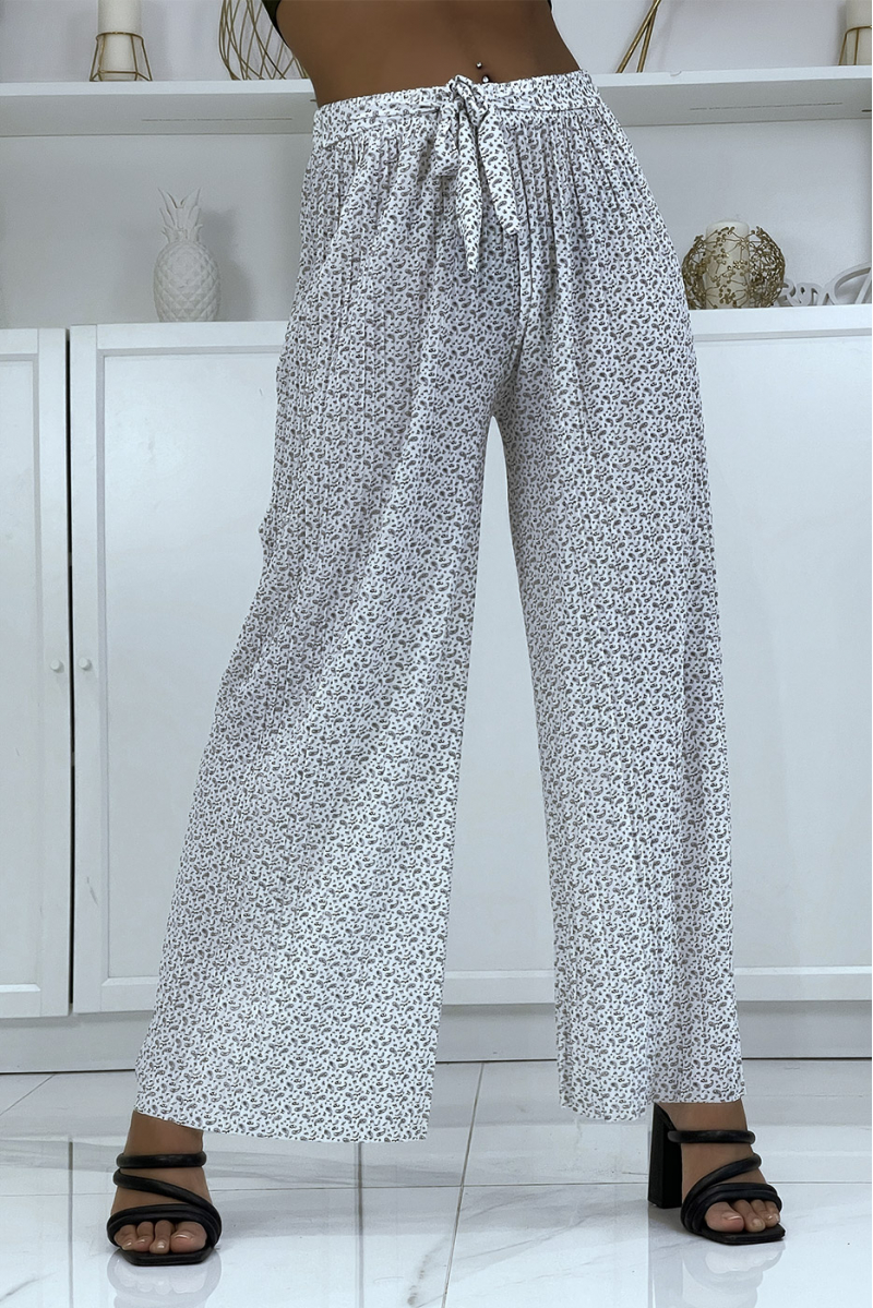 White pleated palazzo pants with pretty pattern - 2