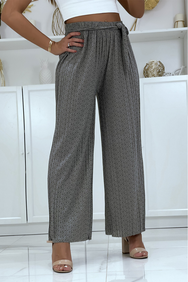 Gray pleated palazzo pants with pretty pattern - 2