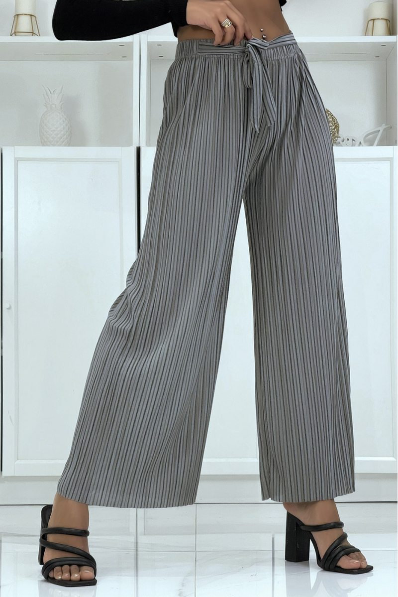 Gray pleated palazzo pants with pretty stripe - 2