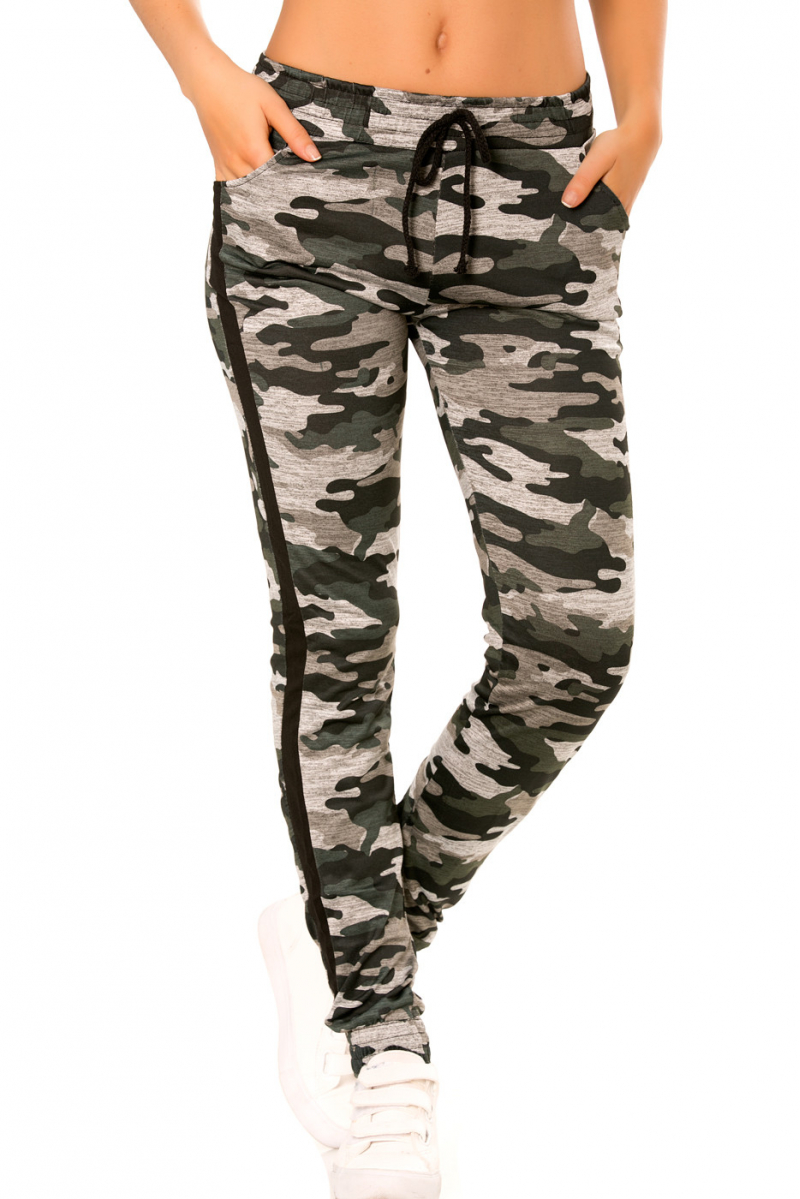 Pantalon jogging militaire gris avec poches et bandes noires. Enleg 9-104A. - 2