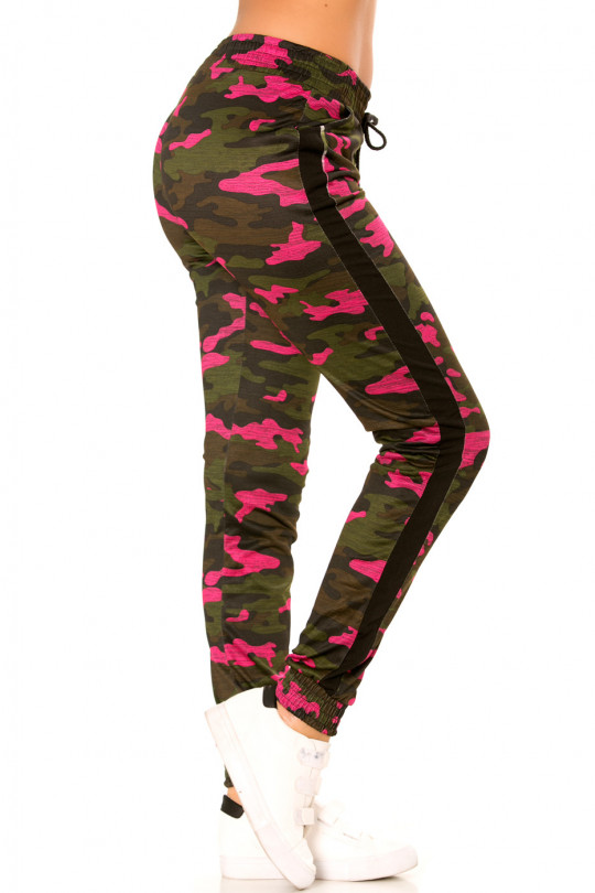 Fuchsia militaire joggingbroek met zakken en zwarte banden. Enleg 9-104A. - 6