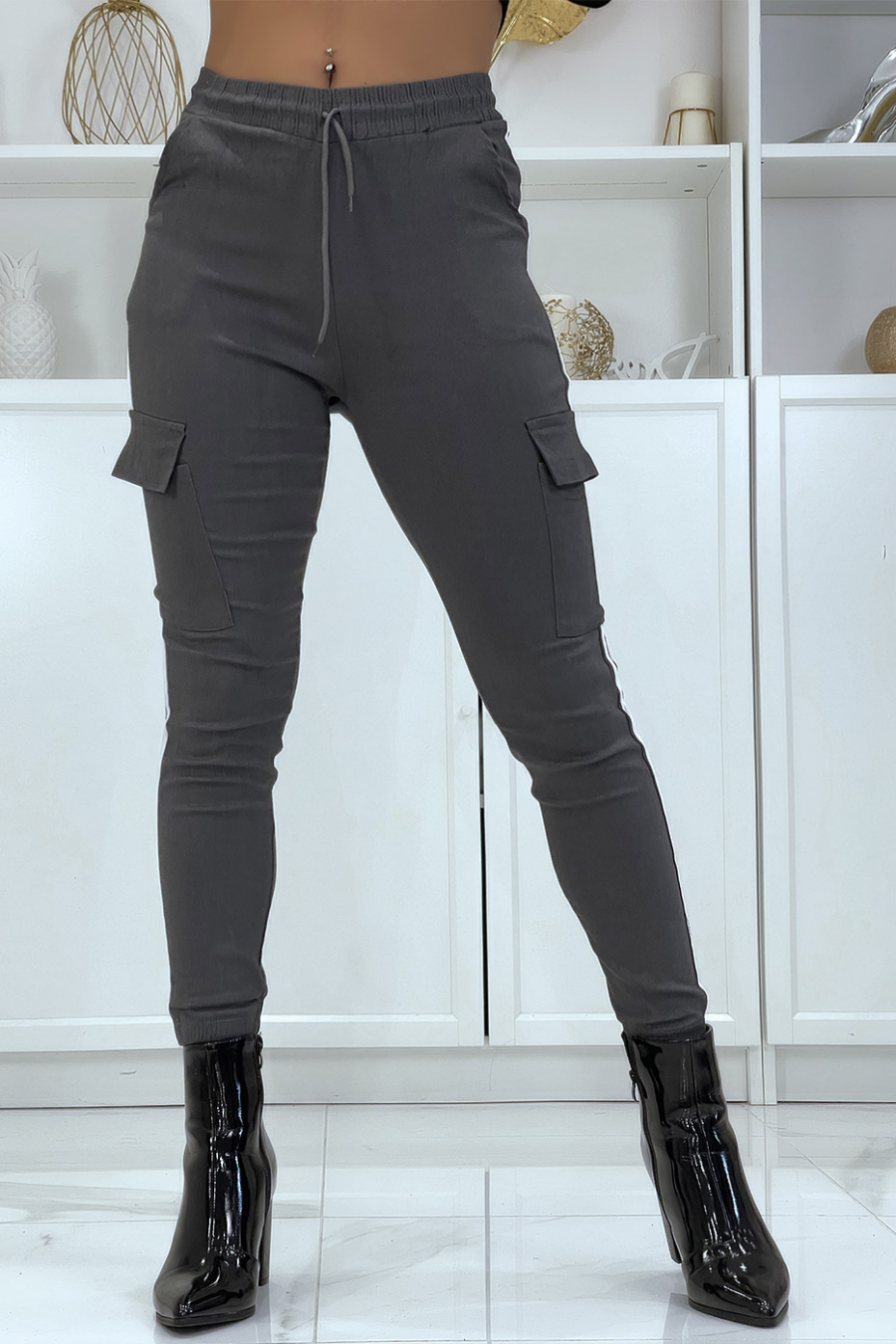 Jegging anthracite à bandes blanches et poches - 5