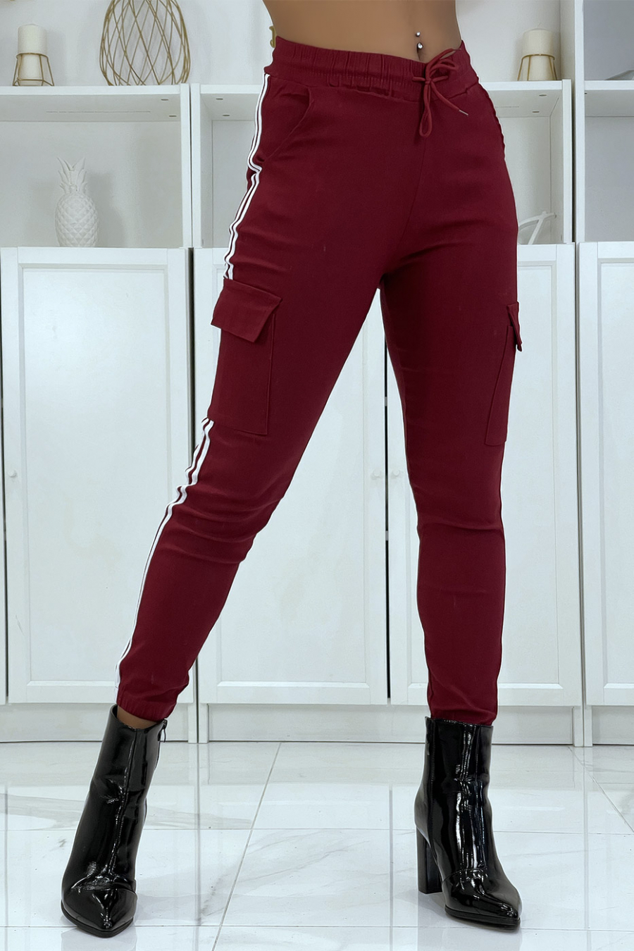 Burgundy jeggings with white stripes and pockets - 3