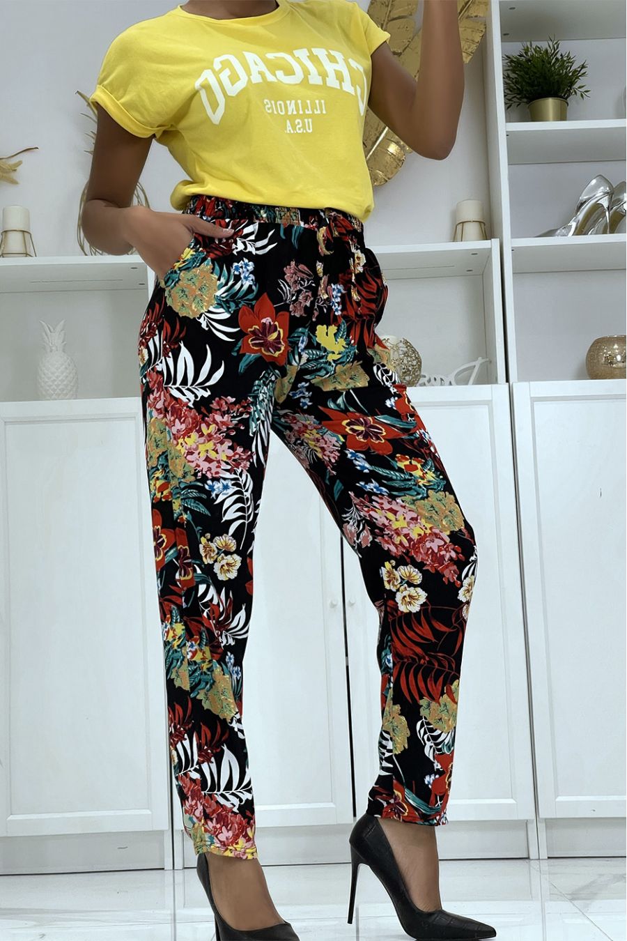 B-59 black flowing pants with floral pattern - 1