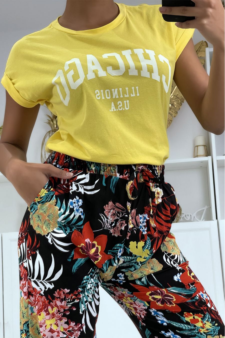 B-59 black flowing pants with floral pattern - 3