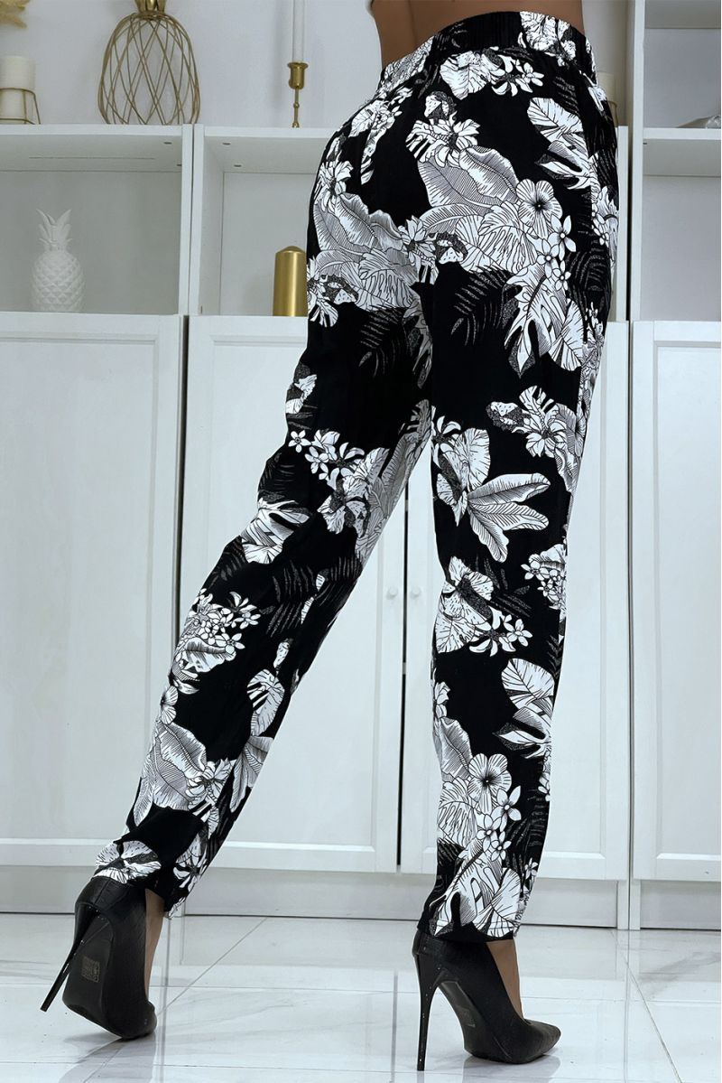 B-47 black flowing pants with floral pattern - 1