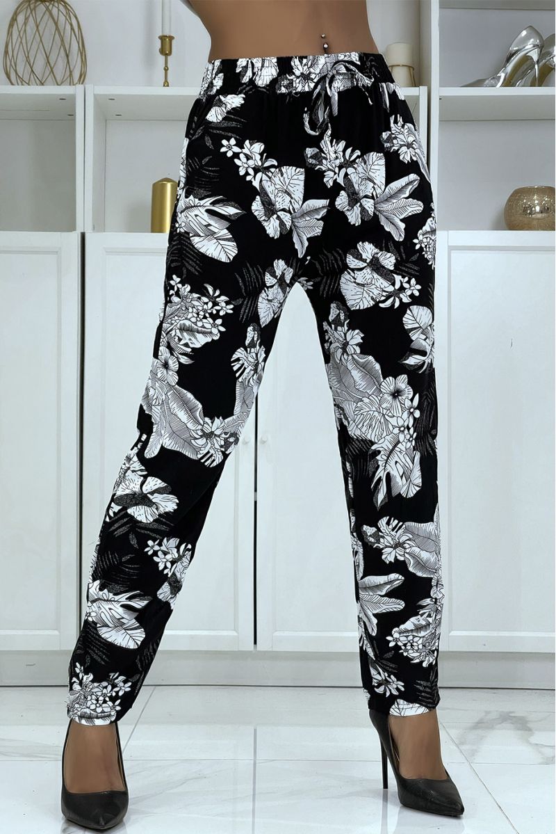 B-47 black flowing pants with floral pattern - 2
