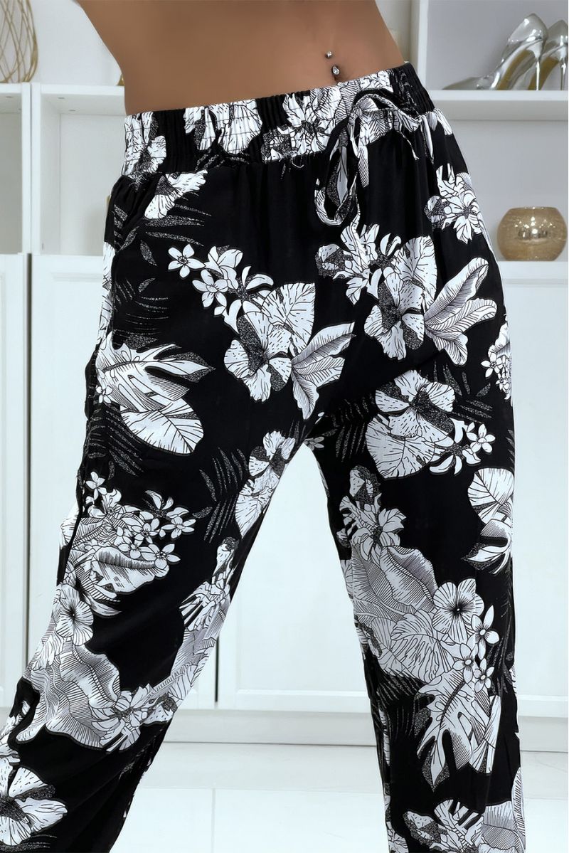 B-47 black flowing pants with floral pattern - 4