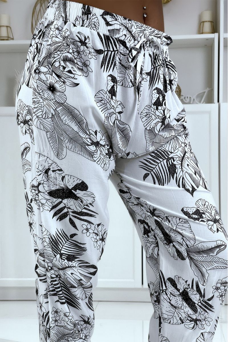 B-47 white fluid pants with floral pattern - 4