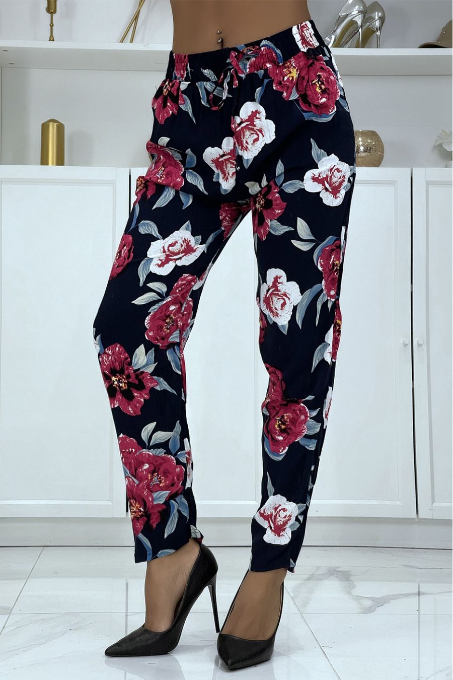 B-11 fluid navy pants with floral pattern - 4