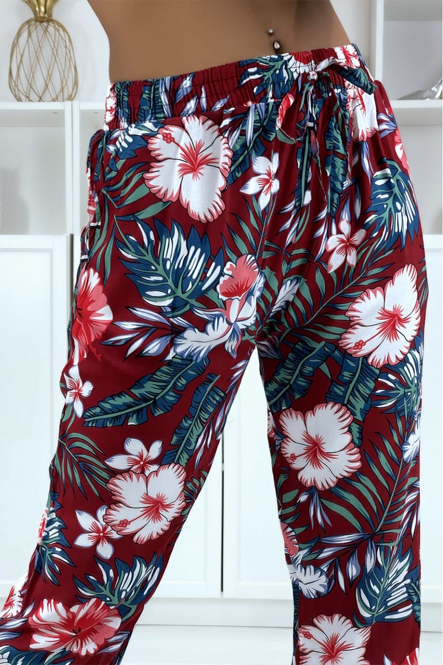 Pantalon fluide bordeaux à motif floral a-45