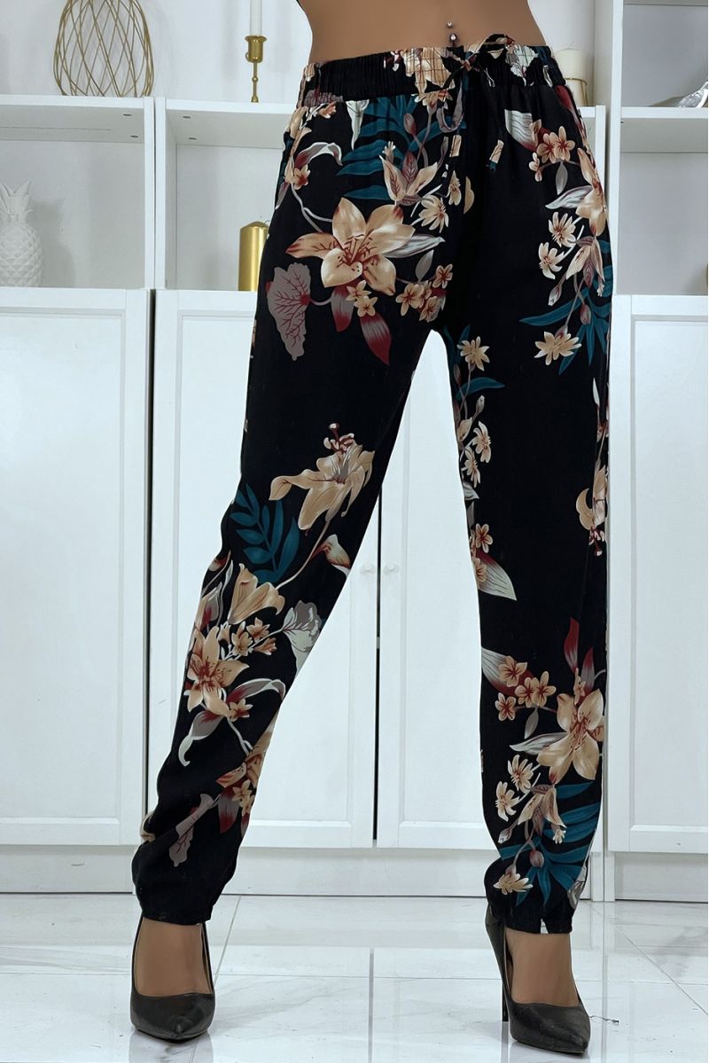 Pantalon fluide noir à motif floral B-36 - 1