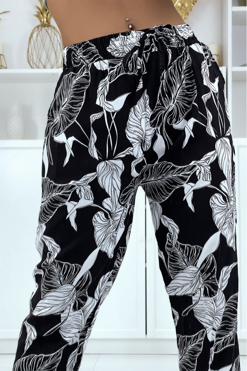 Pantalon fluide noir à motif floral B-31 - 1