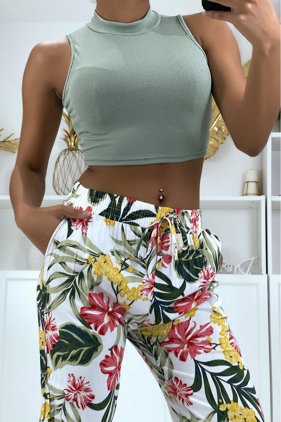 B-21 white floral flowing trousers - 5