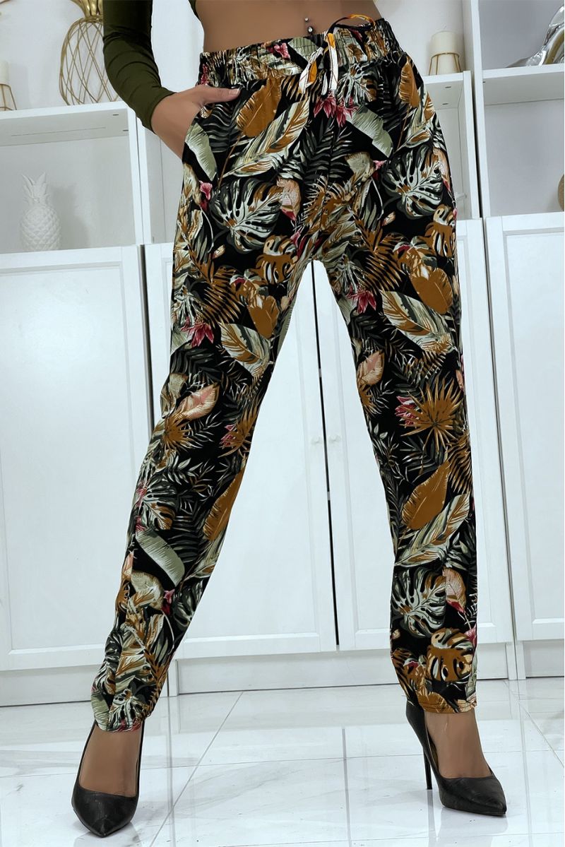 B-23 black flowing pants with floral pattern - 2