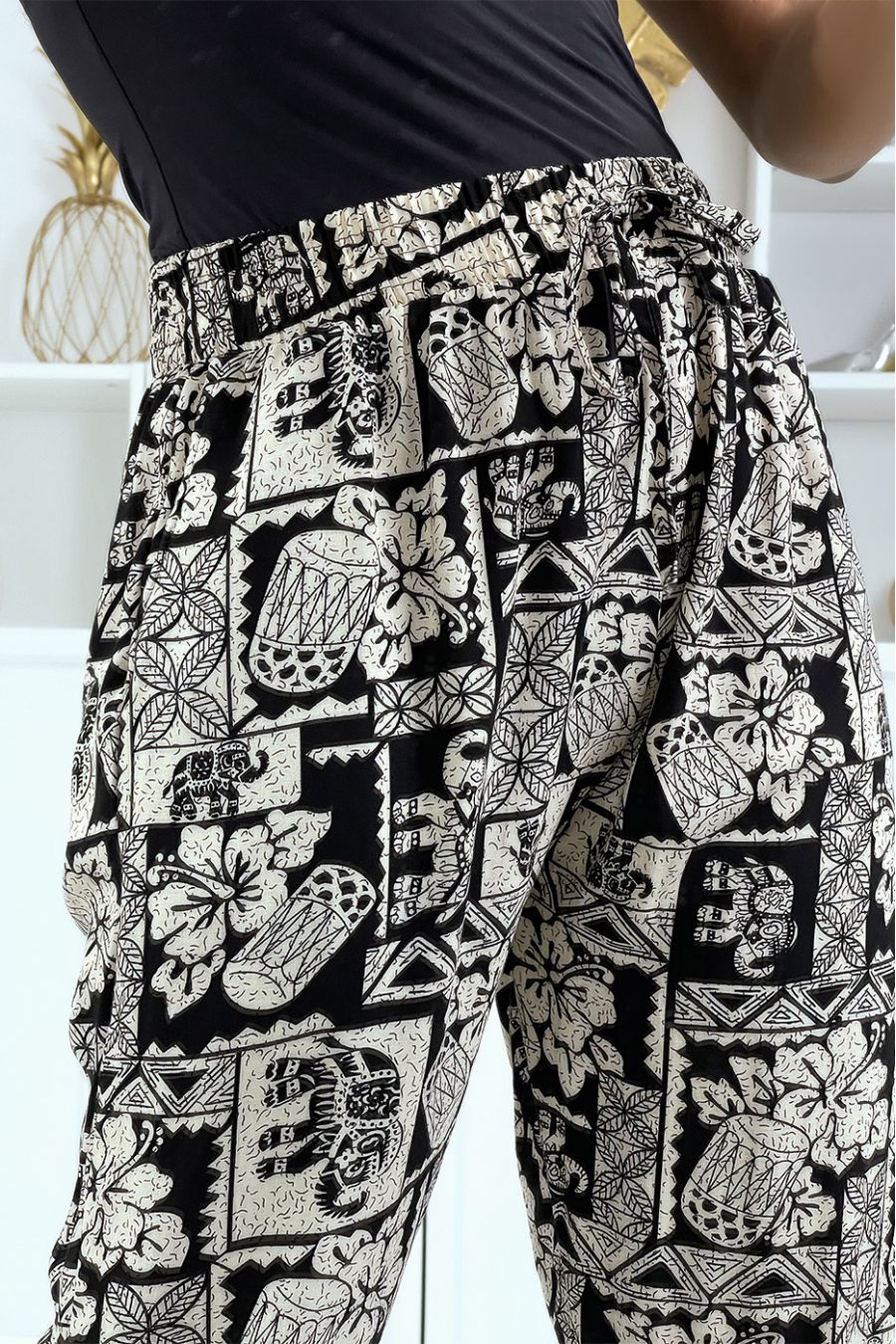 A-21 fluid black trousers with ethnic pattern - 5