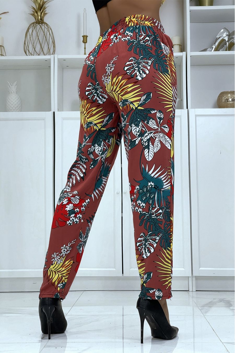 Cognac flowing pants with floral pattern B-5 - 4