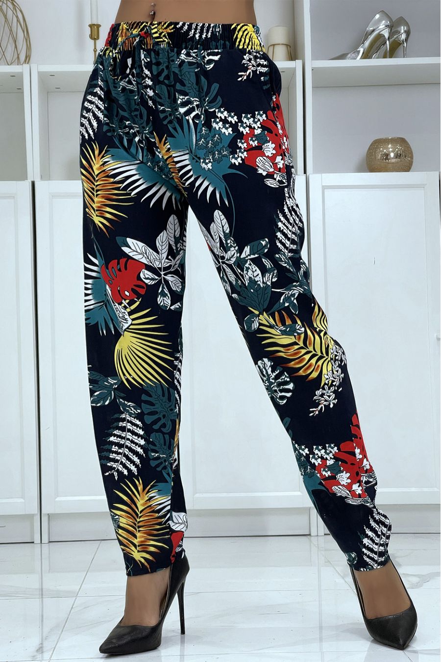 Fluid navy pants with floral pattern B-5 - 4