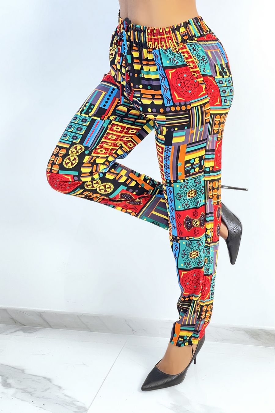 Fluid green pants with multi-color print - 2