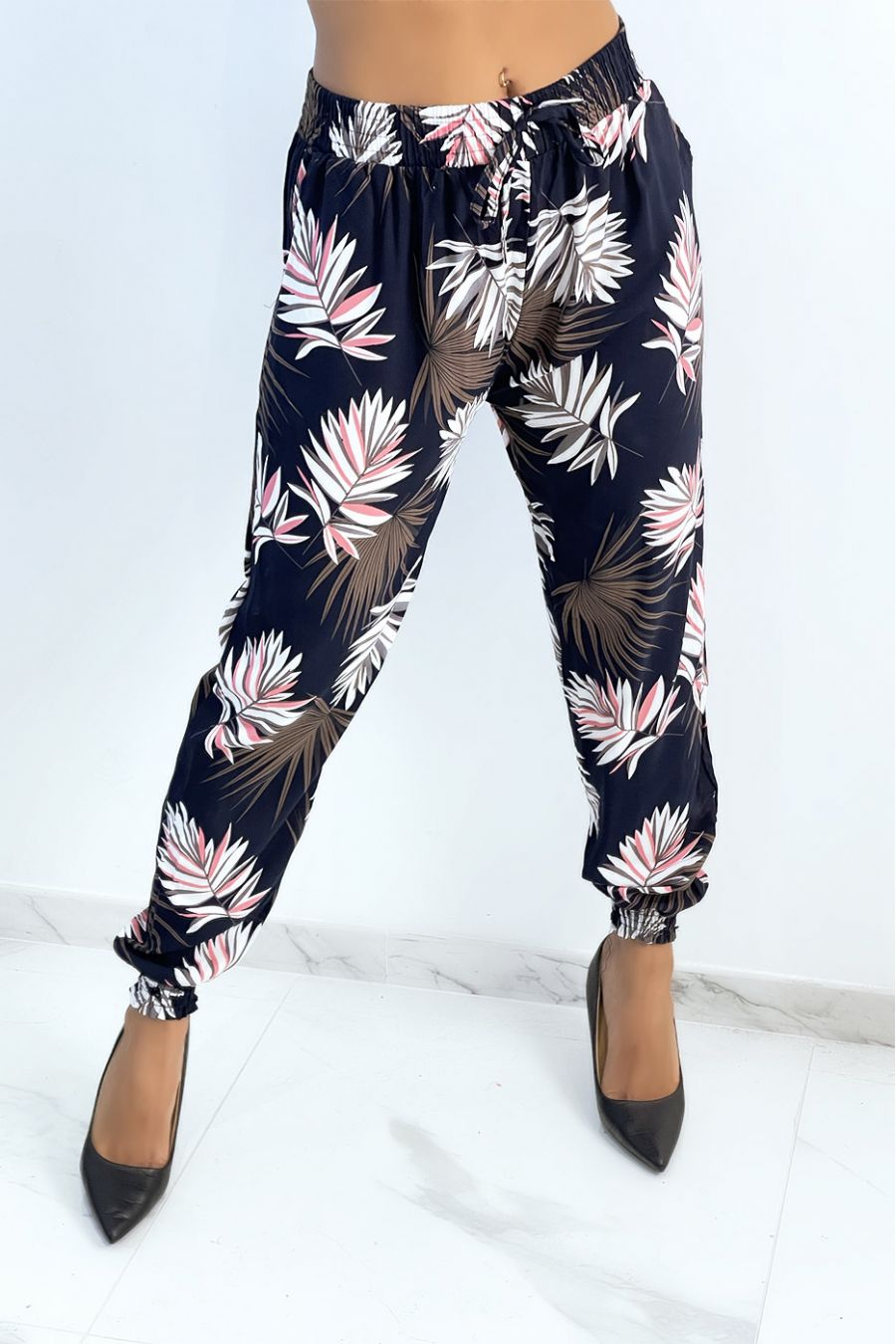 Pantalon ample marine à imprimé feuillage d'automne