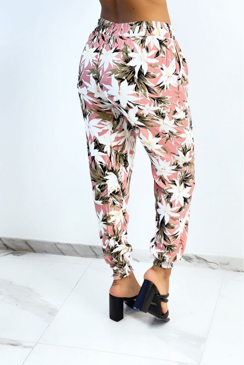Flowing pink pants with tropical print tightened at the ankles - 3