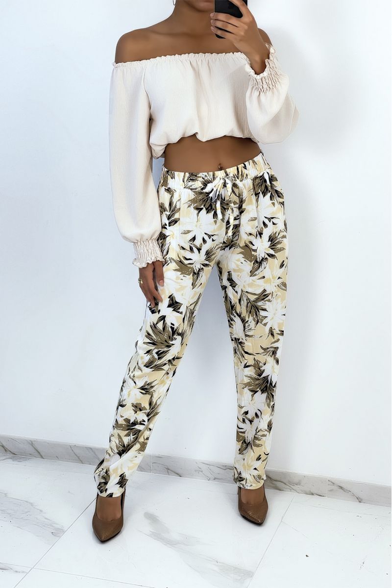 Fluid straight-cut yellow trousers with foliage print - 1
