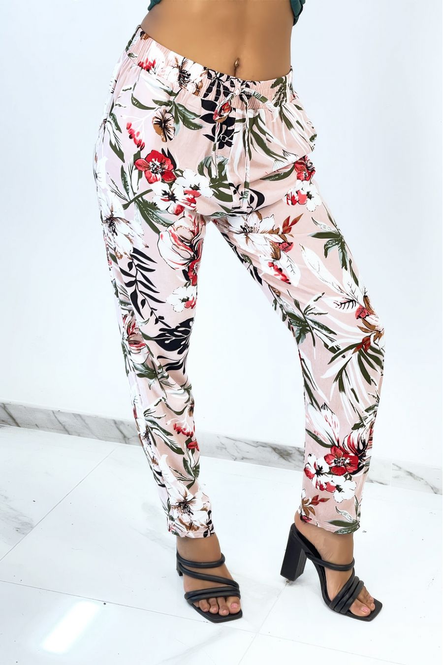 Fluid cigarette pink pants with magnificent colorful flowers - 2