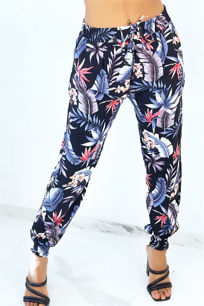 Fluid black cigarette trousers with foliage and feathers pattern - 1