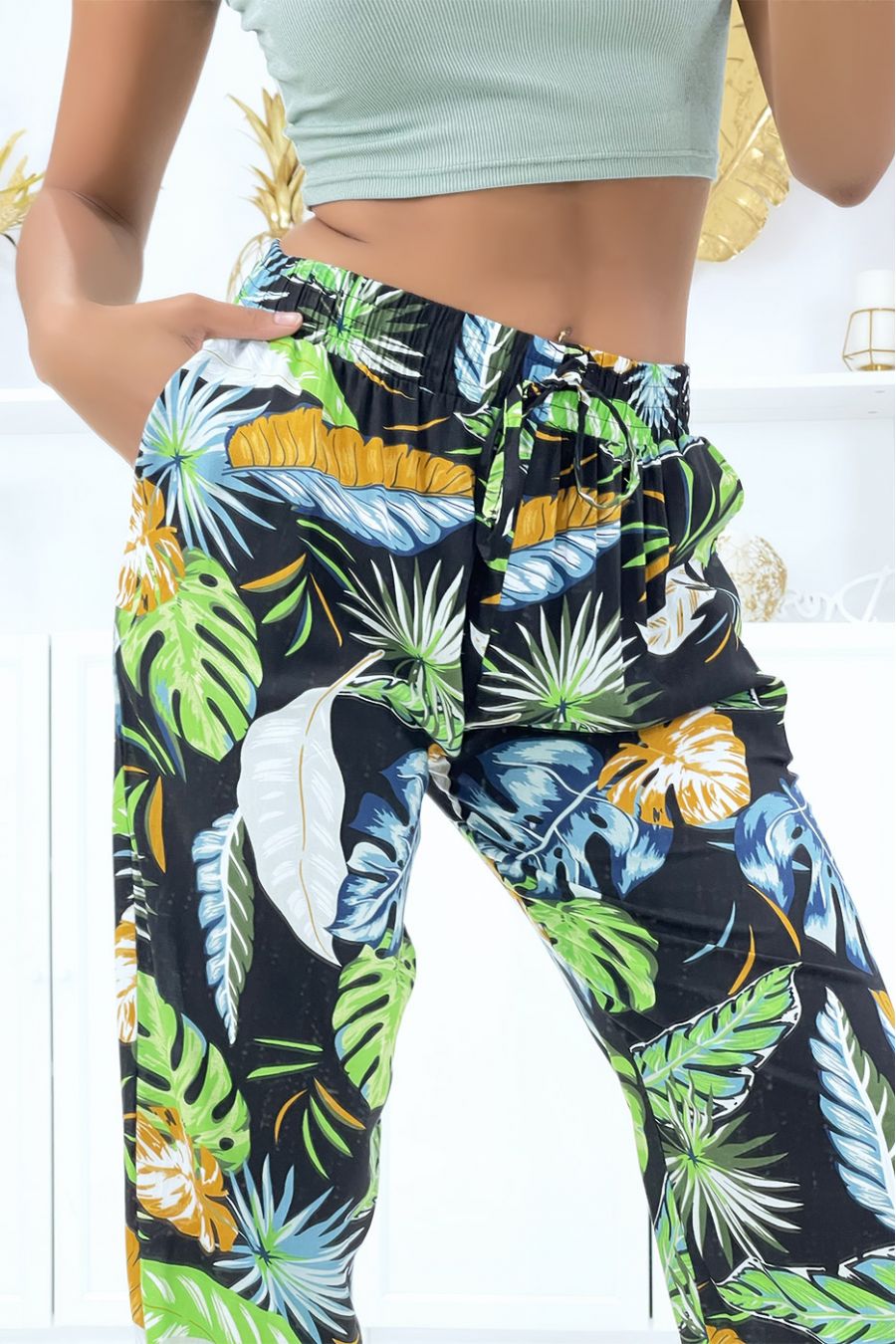 Soepelvallende, anijsgroene gevederde broek met elastische taille en enkels - 4