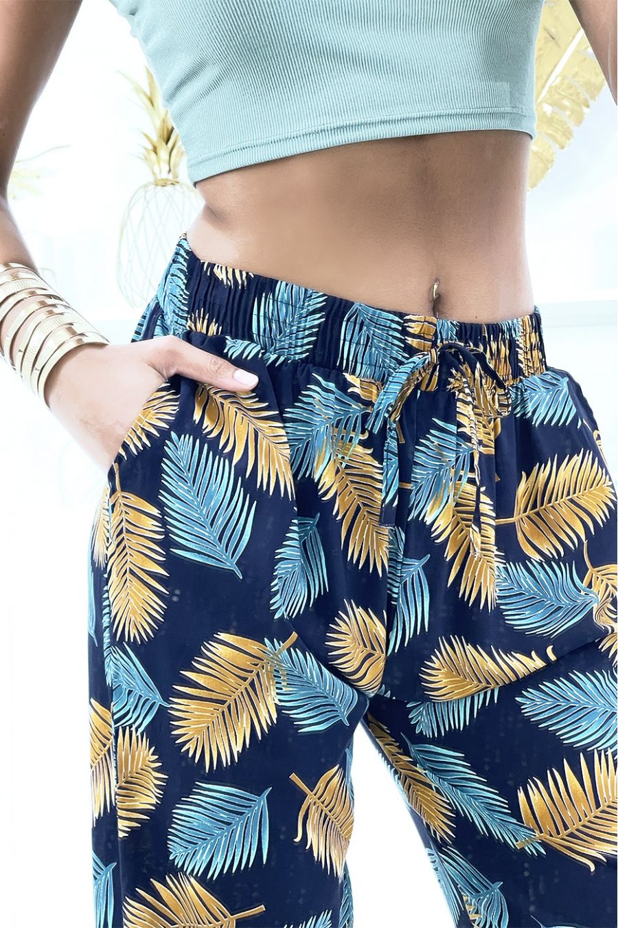 Navy fluid foliage trousers with elastic waist and ankles - 4