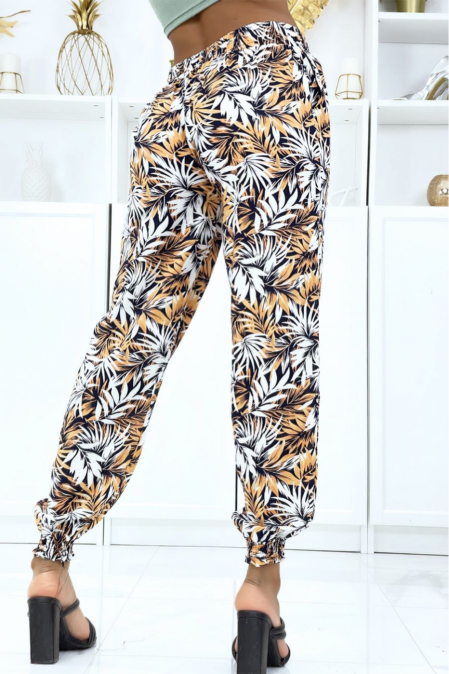 Fluid beige foliage trousers with elastic waist and ankles - 3