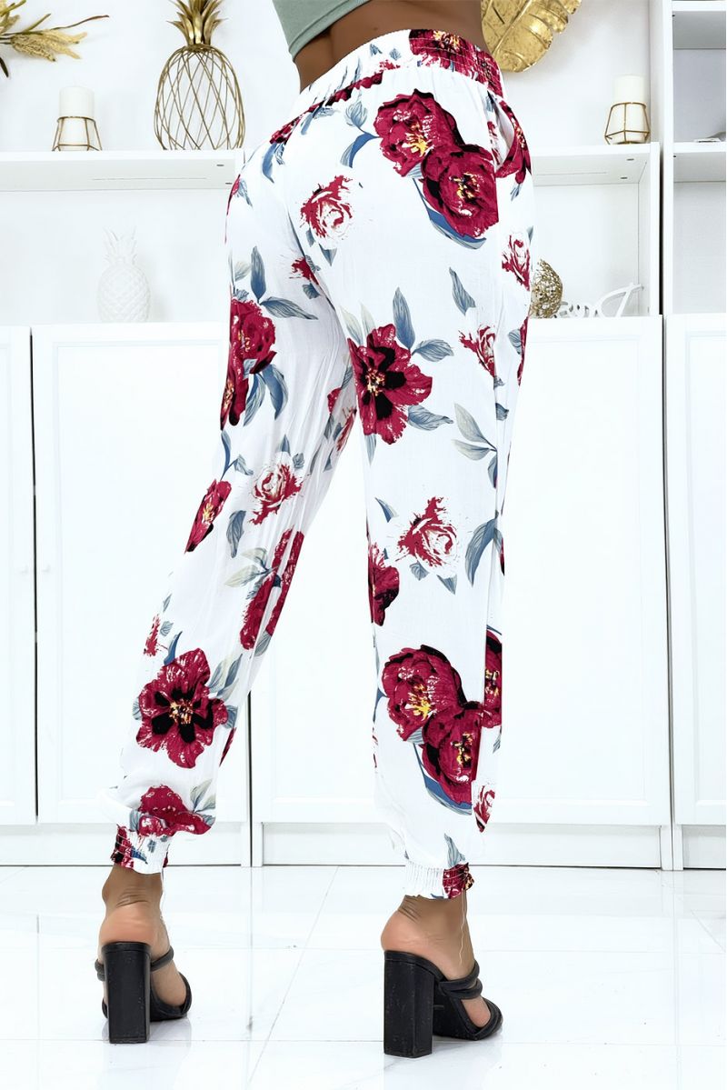 White pants with flowing flowers elastic at the waist and at the ankles - 3