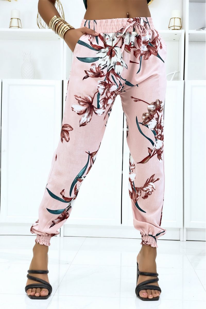 Pantalon rose à fleurs, fluide élastique à la taille et aux chevilles  - 1